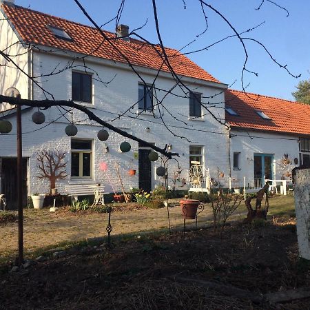 Slaaphuisje Het Vliegend Varken Genk Exterior photo